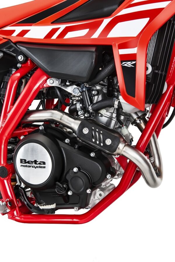 Enduro-motocikli-beta-rr-125-4t-lc-motosalons-prormotors